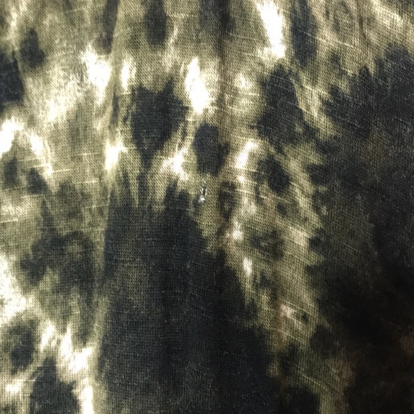 Cold Shoulder Tee - Picture 3 of 6